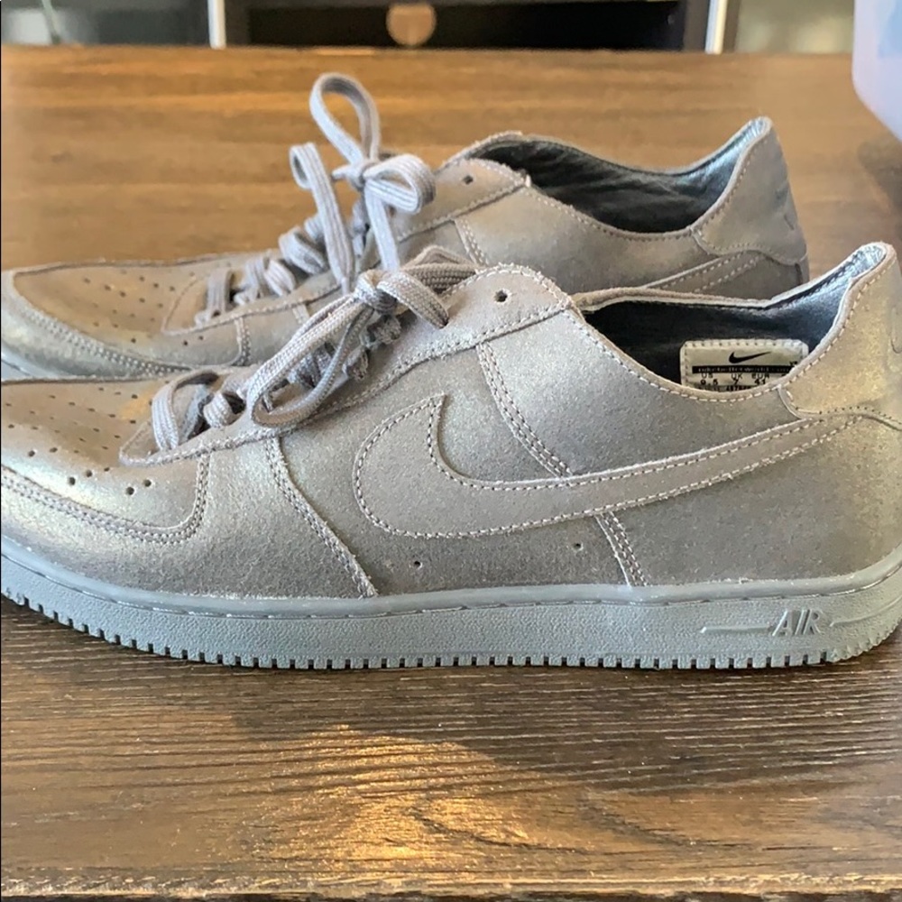 Nike metallic shoes